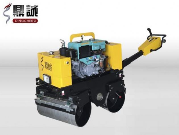 點(diǎn)擊查看詳細(xì)信息<br>標(biāo)題：DC-840-I全液壓手扶雙鋼輪壓路機(jī) 閱讀次數(shù)：14066